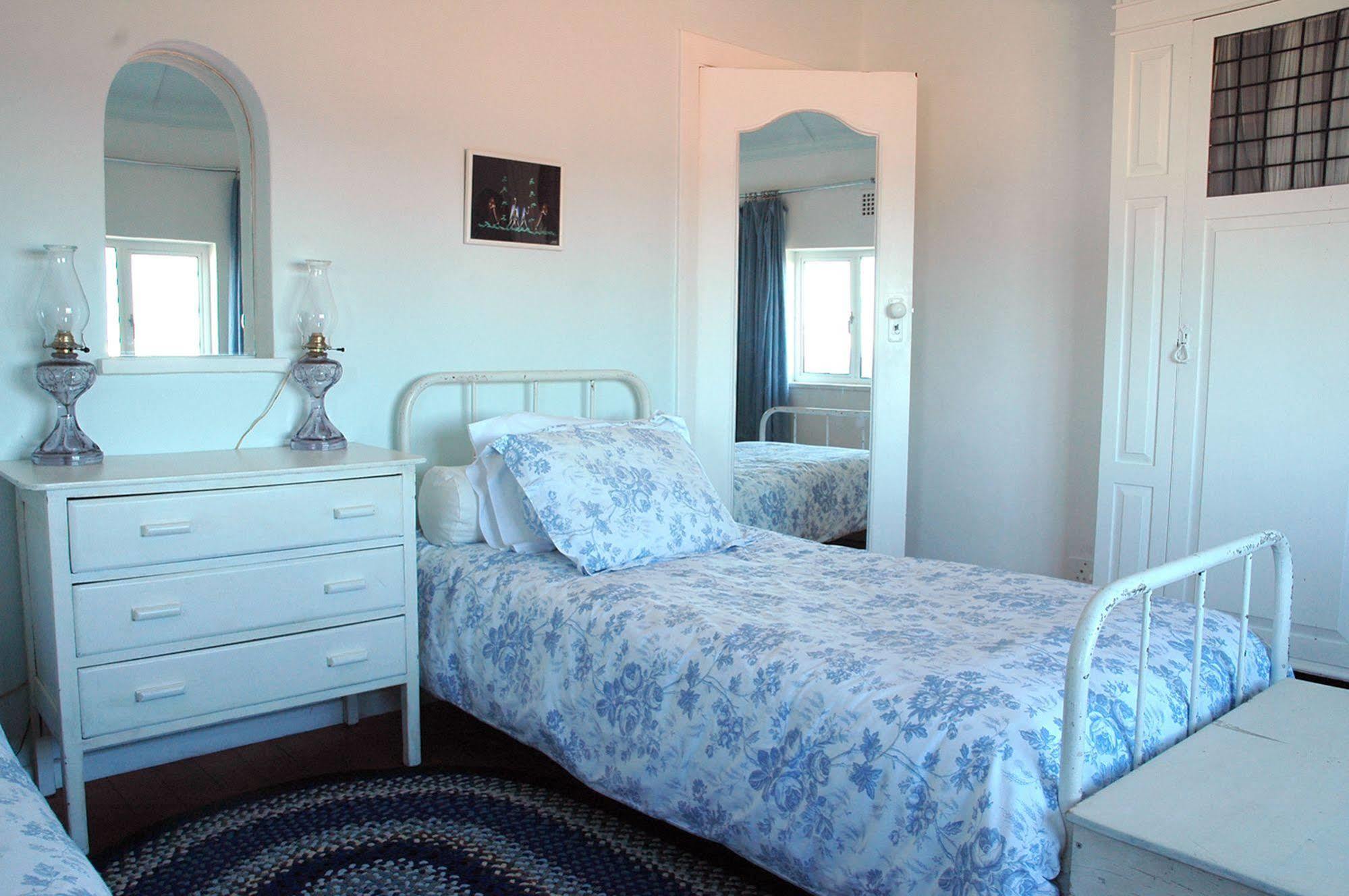 Blue On Blue Bed And Breakfast St James Εξωτερικό φωτογραφία