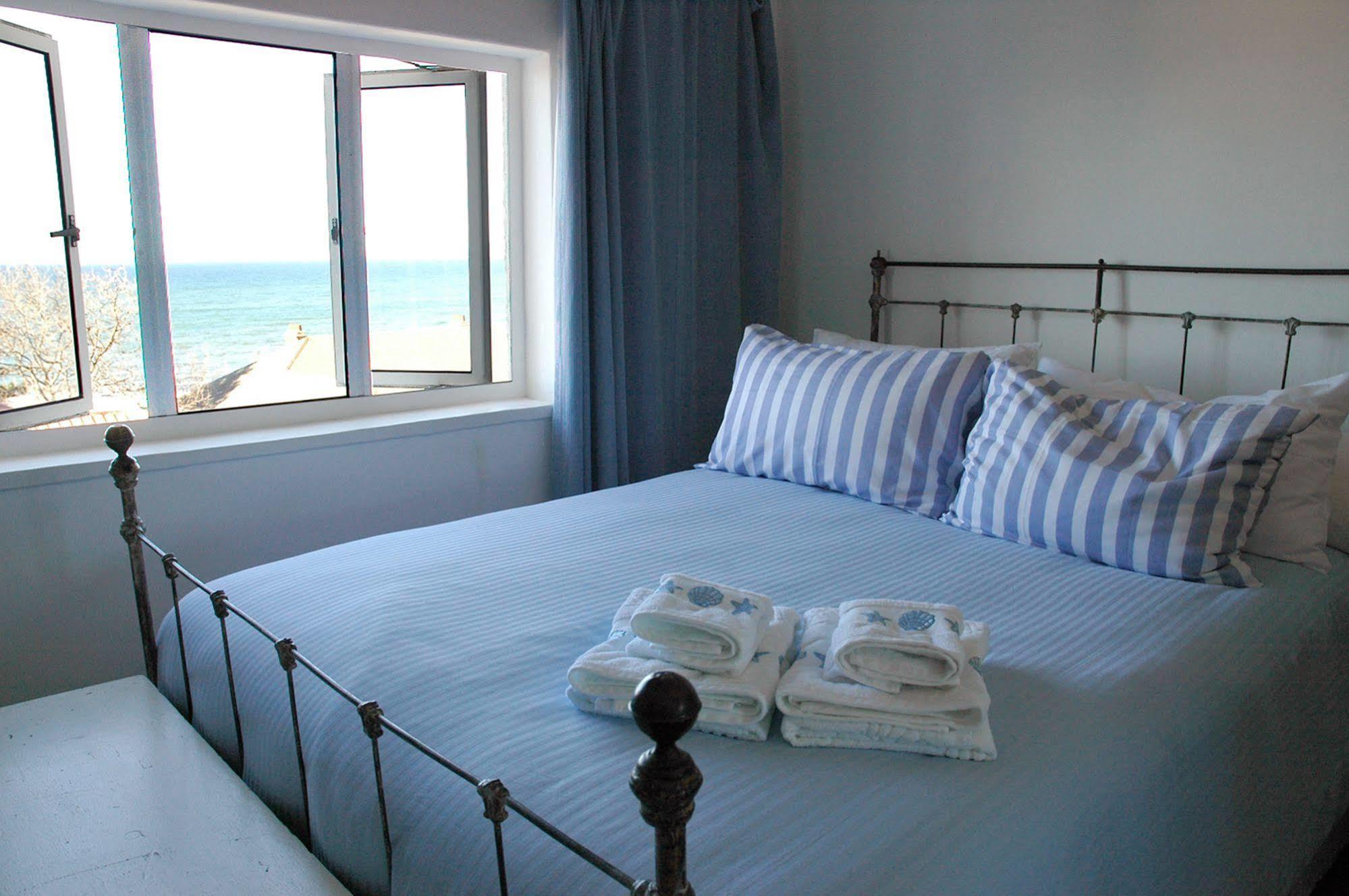 Blue On Blue Bed And Breakfast St James Εξωτερικό φωτογραφία