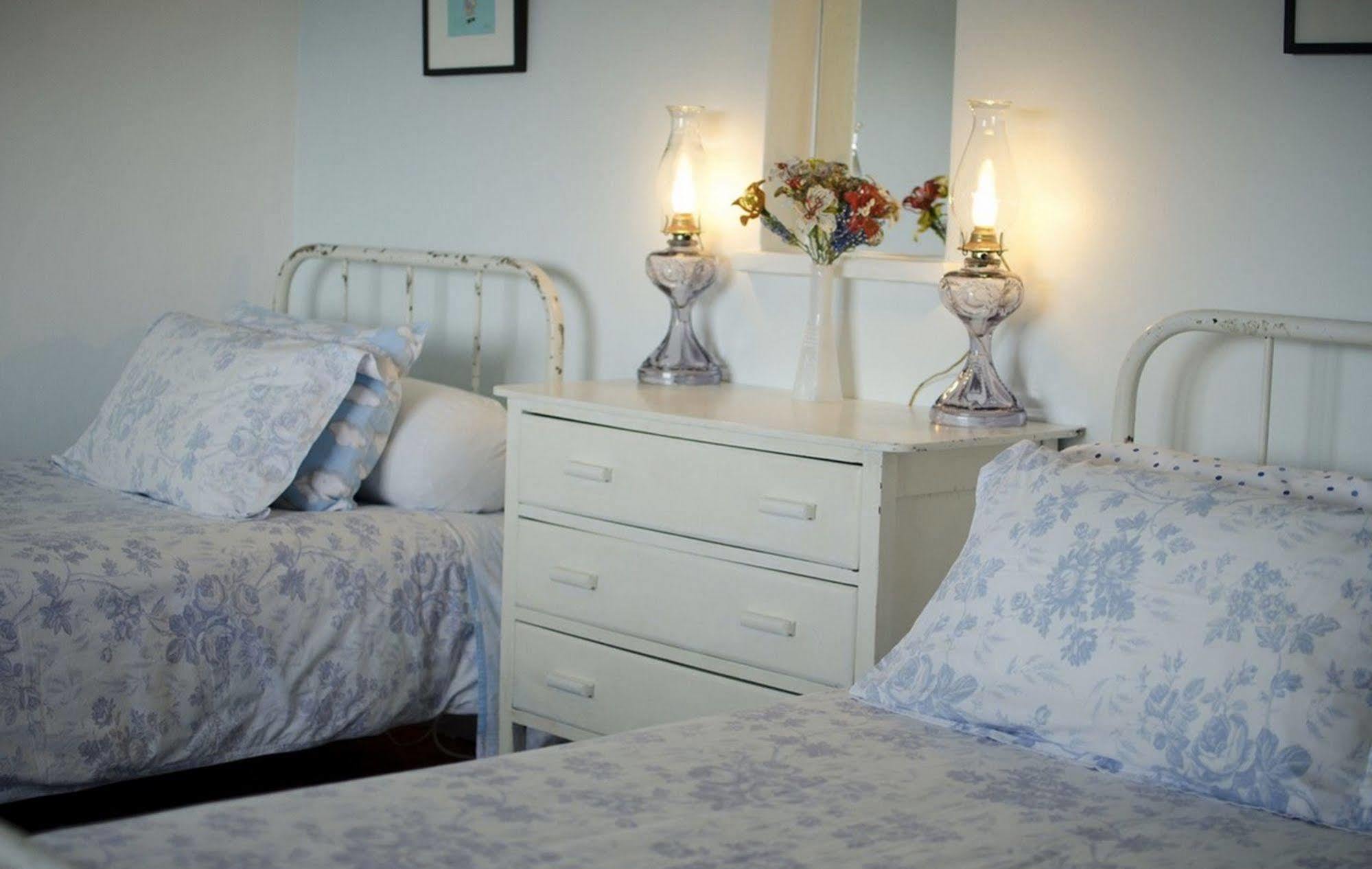 Blue On Blue Bed And Breakfast St James Εξωτερικό φωτογραφία